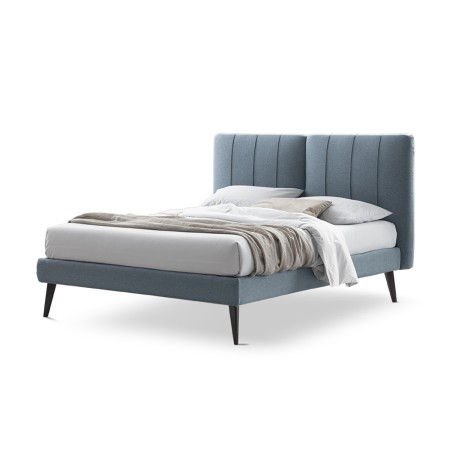 Camilla 17